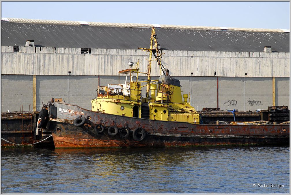 MB339_Descente_Seine Le Havre vieux remorqueur