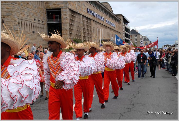 TSR 2012 St Malo Defile des equipages