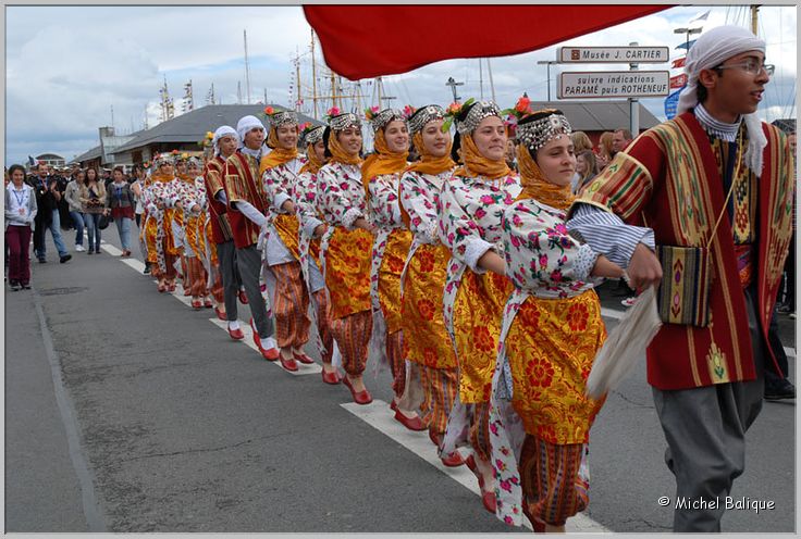 TSR 2012 St Malo Defile des equipages