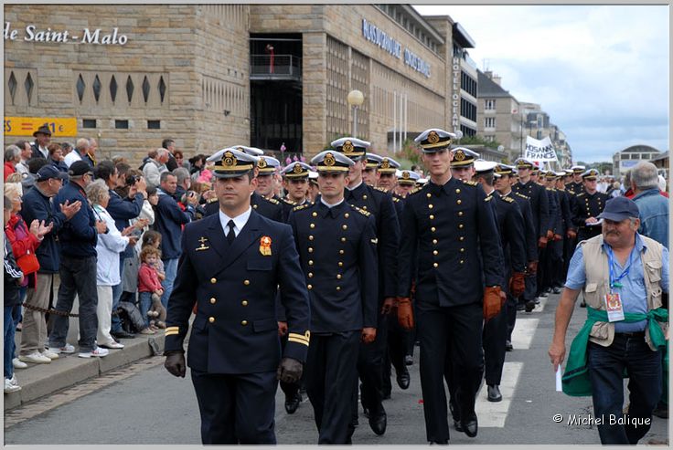 TSR 2012 St Malo Defile des equipages Juan Sebastian de Elcano