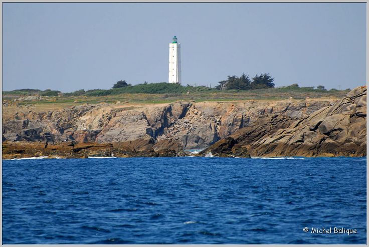 b Le phare